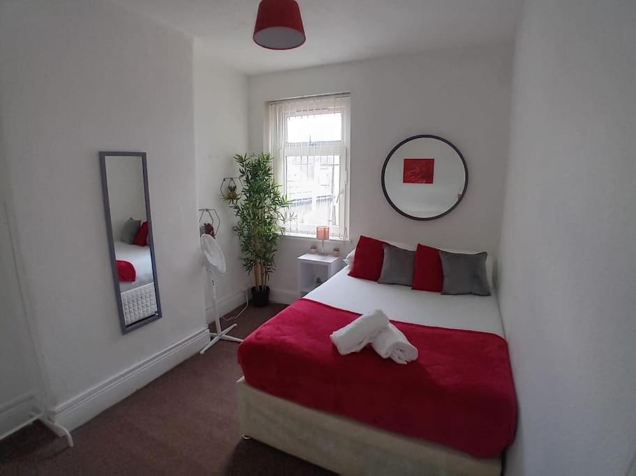 Large Family Home Central Location 3 Double Bedrooms And 1 Single Bedroom Κάρντιφ Εξωτερικό φωτογραφία