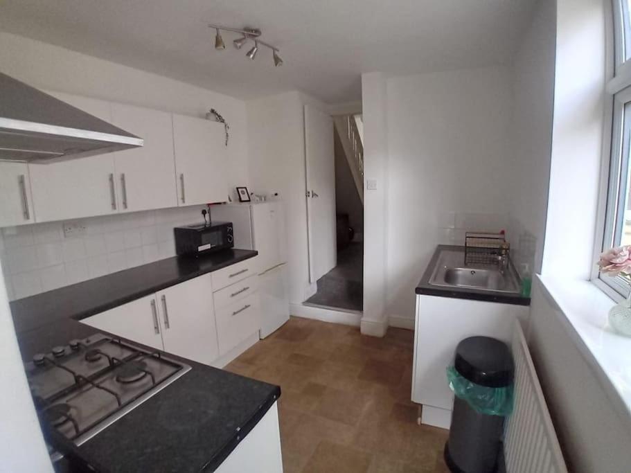 Large Family Home Central Location 3 Double Bedrooms And 1 Single Bedroom Κάρντιφ Εξωτερικό φωτογραφία