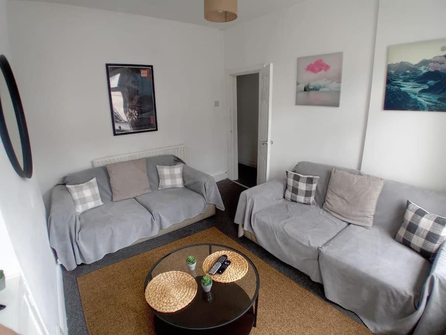 Large Family Home Central Location 3 Double Bedrooms And 1 Single Bedroom Κάρντιφ Εξωτερικό φωτογραφία